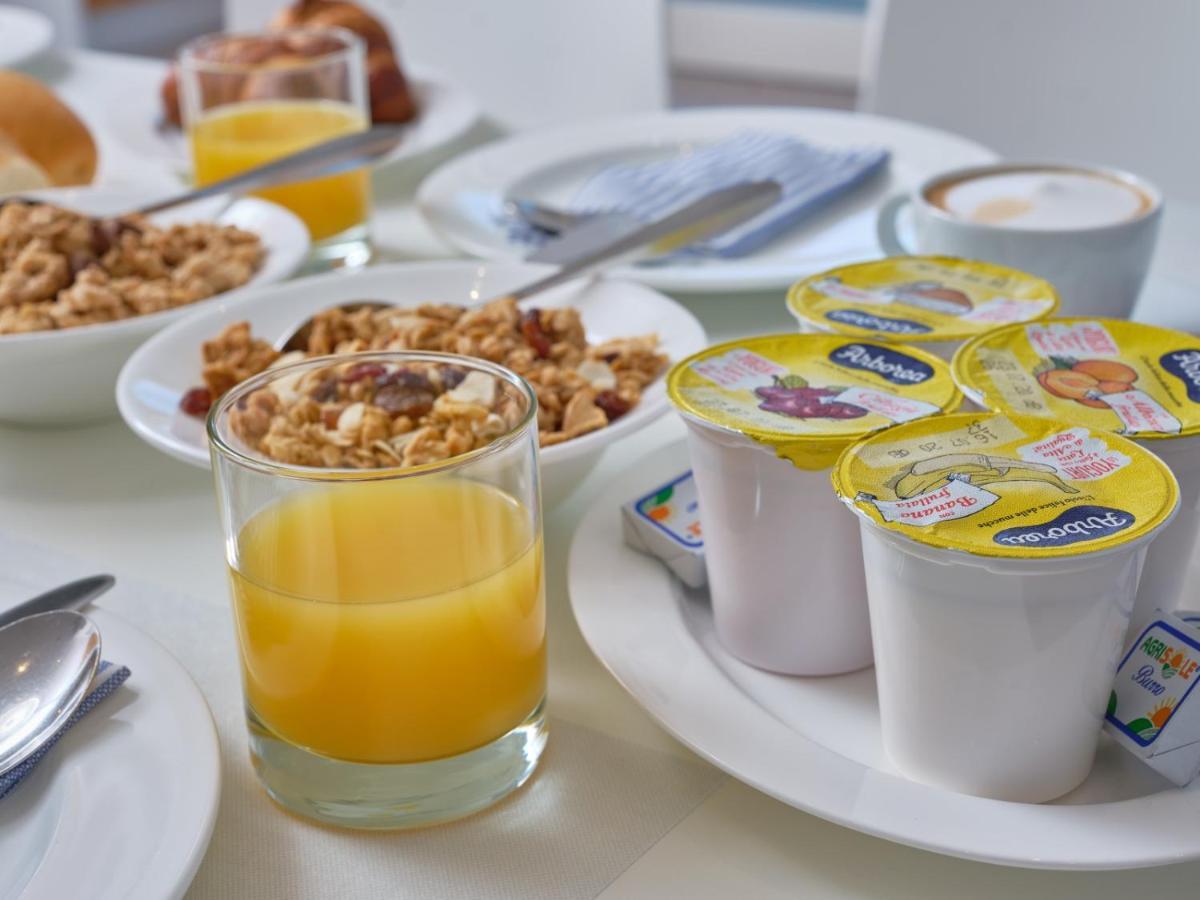 Felix Hotels - Hotel Residence Porto San Paolo Dış mekan fotoğraf